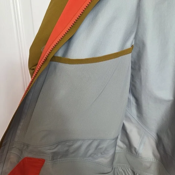 Arc'teryx Gore Tex RUSH Jacket - Picture 11 of 14